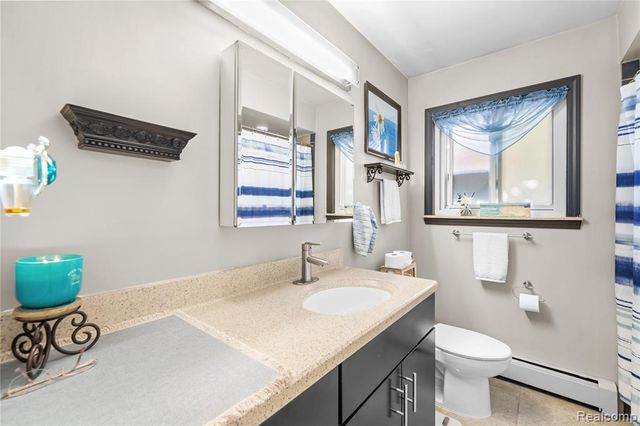 7125 Highview Street, Dearborn Heights, MI 48127