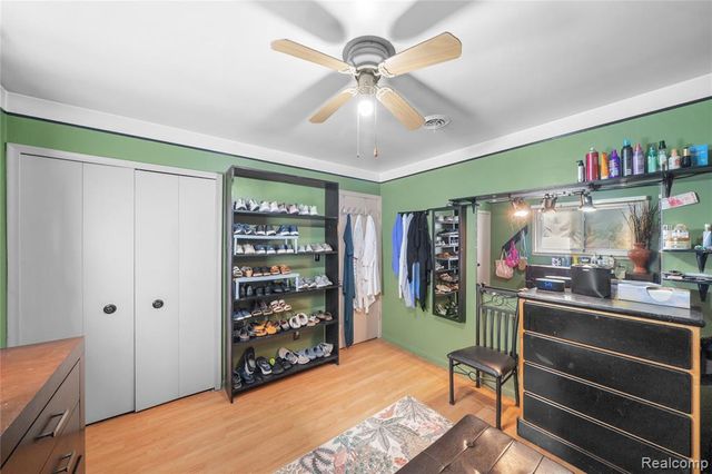 7125 Highview Street, Dearborn Heights, MI 48127
