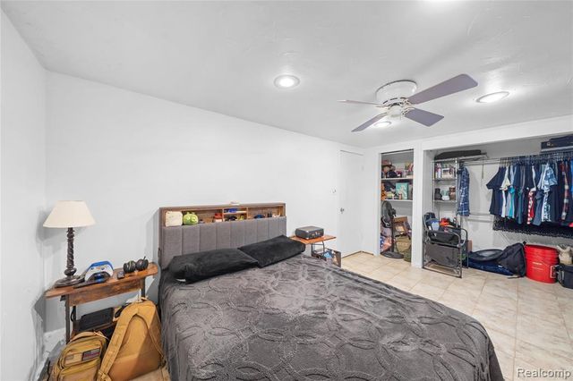7125 Highview Street, Dearborn Heights, MI 48127