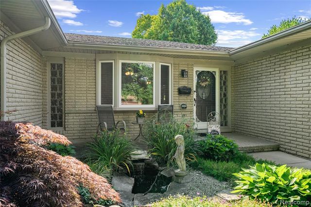 7125 Highview Street, Dearborn Heights, MI 48127