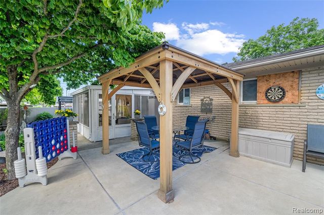 7125 Highview Street, Dearborn Heights, MI 48127