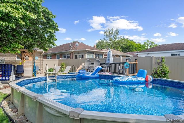 7125 Highview Street, Dearborn Heights, MI 48127