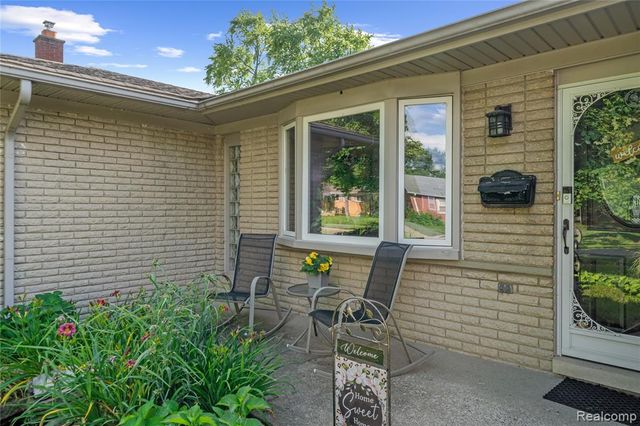 7125 Highview Street, Dearborn Heights, MI 48127