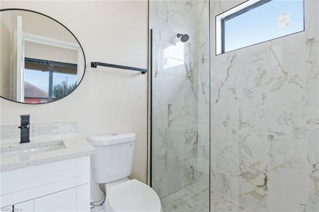 2704 37th ST SW, Lehigh Acres, FL 33976
