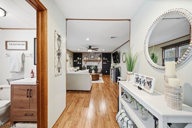 6 Robin Dr, Jefferson Twp., NJ 07438