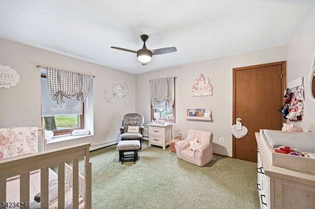 6 Robin Dr, Jefferson Twp., NJ 07438