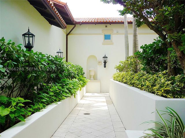 250 Sunny Isles Blvd 3-705, Sunny Isles Beach, FL 33160