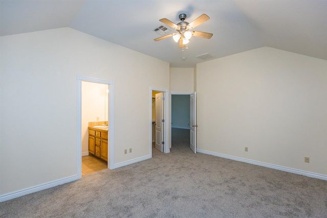 830 NW Hilltop Dr, Lawton, OK 73507