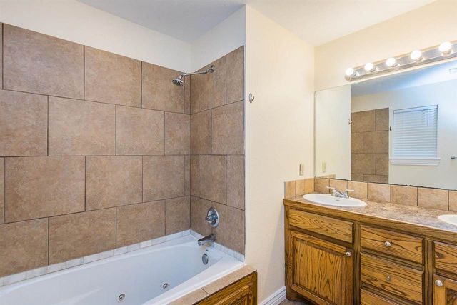 830 NW Hilltop Dr, Lawton, OK 73507