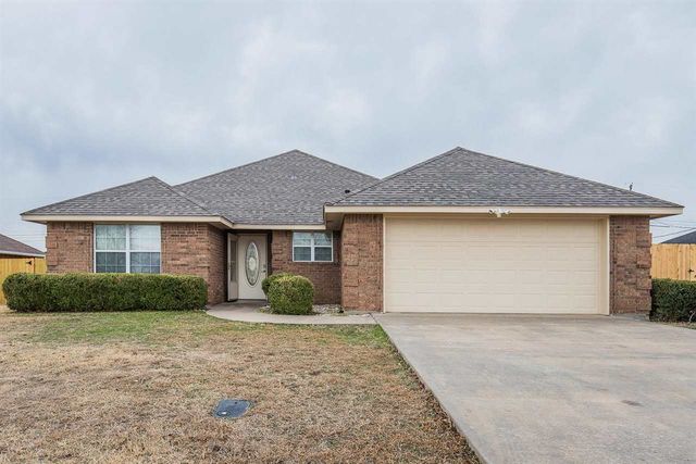 830 NW Hilltop Dr, Lawton, OK 73507