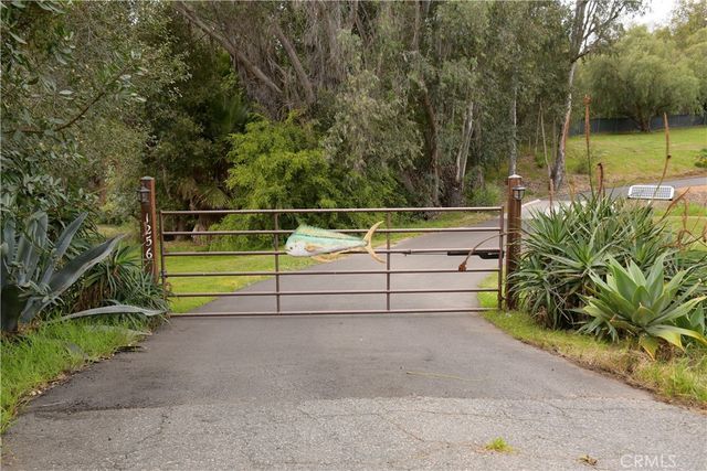 1256 E Fallbrook, Fallbrook, CA 92028