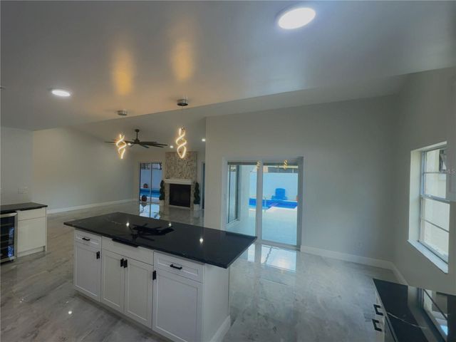 6728 ISLANDER LANE, Tampa, FL 33615