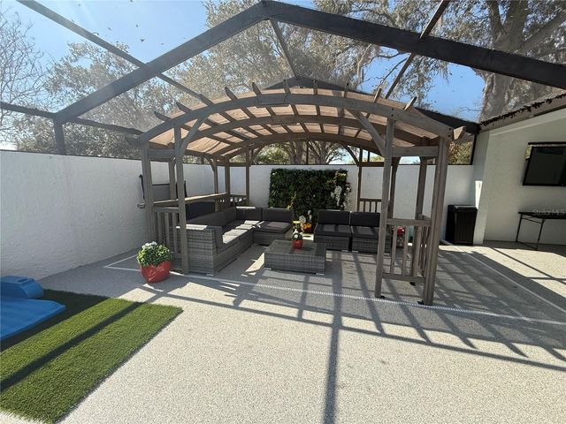 6728 ISLANDER LANE, Tampa, FL 33615