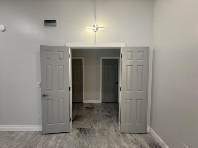 6728 ISLANDER LANE, Tampa, FL 33615