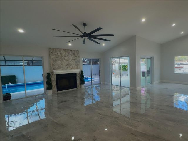 6728 ISLANDER LANE, Tampa, FL 33615