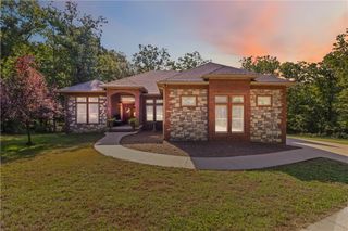 9721 E Plentywood Road, Bentonville, AR 72712
