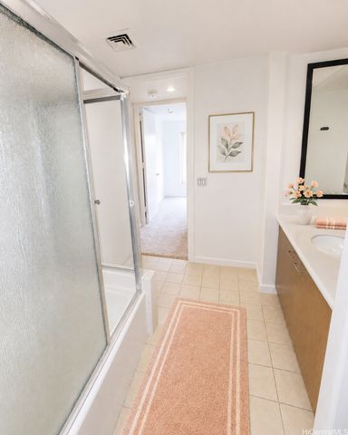 1 Keahole Place 2505, Honolulu, HI 96825