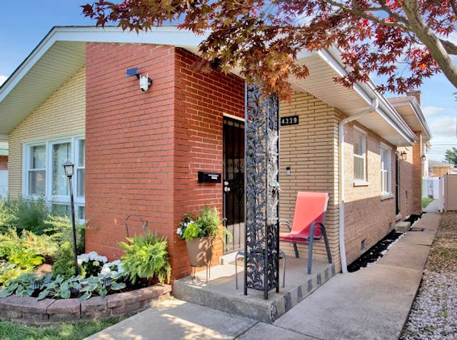 4339 W 83rd Street, Chicago, IL 60652