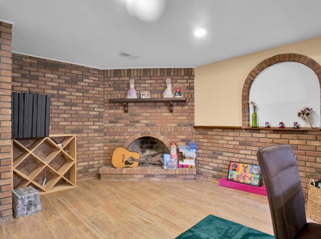 4339 W 83rd Street, Chicago, IL 60652