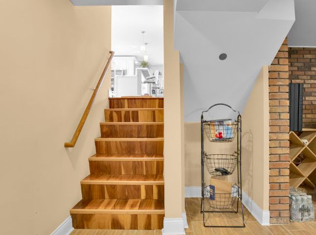 4339 W 83rd Street, Chicago, IL 60652