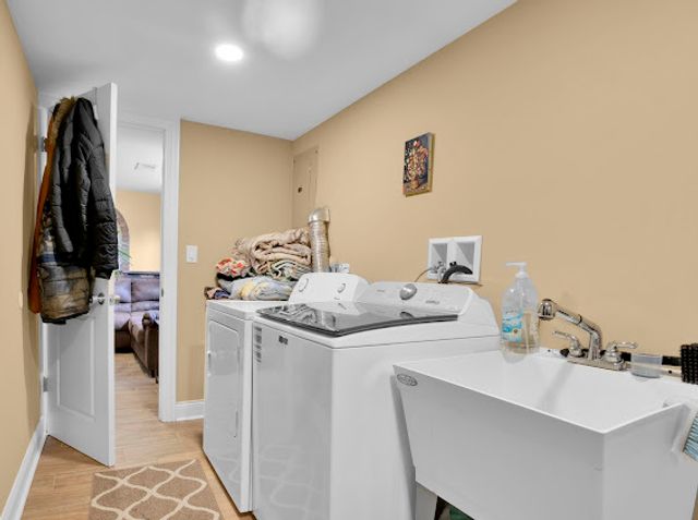 4339 W 83rd Street, Chicago, IL 60652