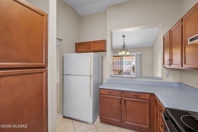 9820 N Moon Canyon Place, Tucson, AZ 85742