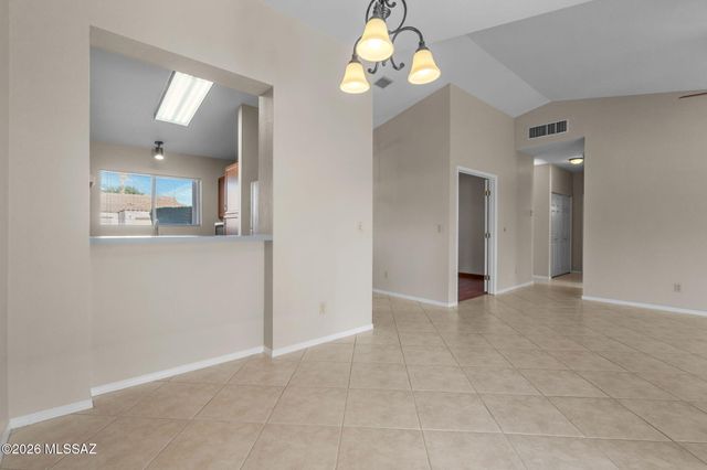 9820 N Moon Canyon Place, Tucson, AZ 85742