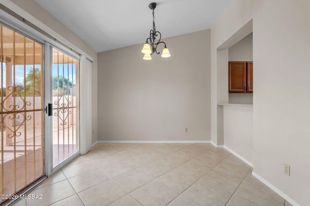 9820 N Moon Canyon Place, Tucson, AZ 85742
