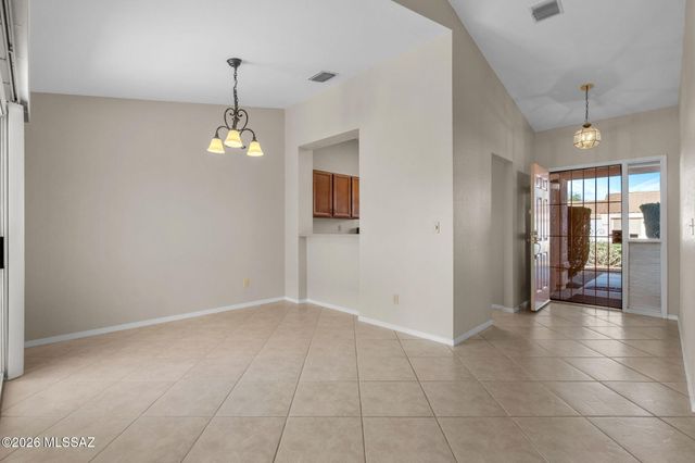 9820 N Moon Canyon Place, Tucson, AZ 85742