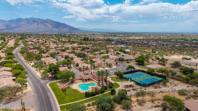 9820 N Moon Canyon Place, Tucson, AZ 85742