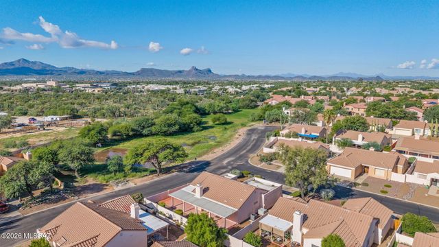 9820 N Moon Canyon Place, Tucson, AZ 85742