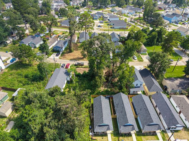 16708 E Ivanhoe, Montgomery, TX 77316