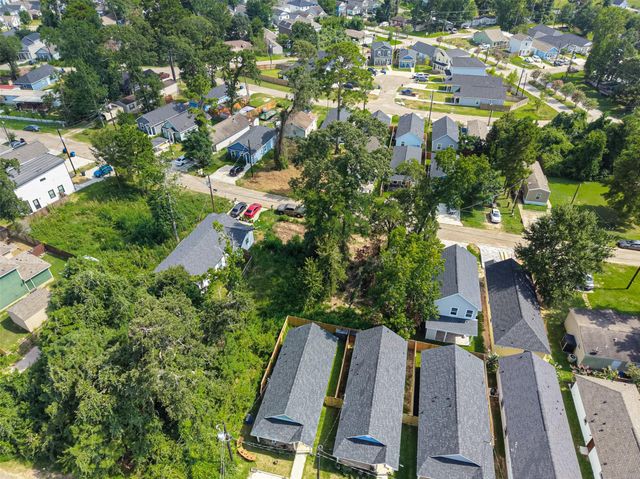 16708 E Ivanhoe, Montgomery, TX 77316