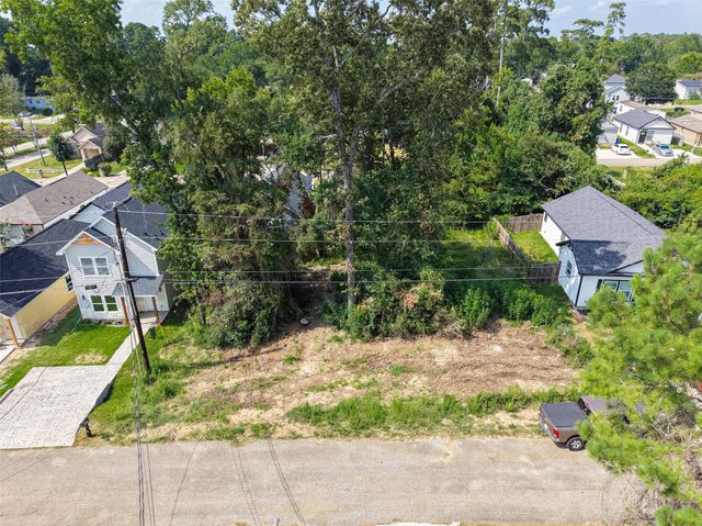 16708 E Ivanhoe, Montgomery, TX 77316