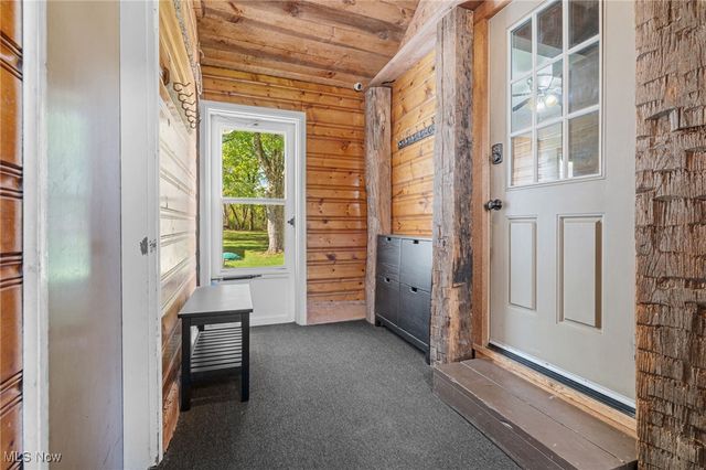 4666 Roop Avenue, Barberton, OH 44203