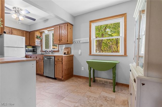 4666 Roop Avenue, Barberton, OH 44203