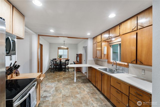 6511 S Bell, Tacoma, WA 98408