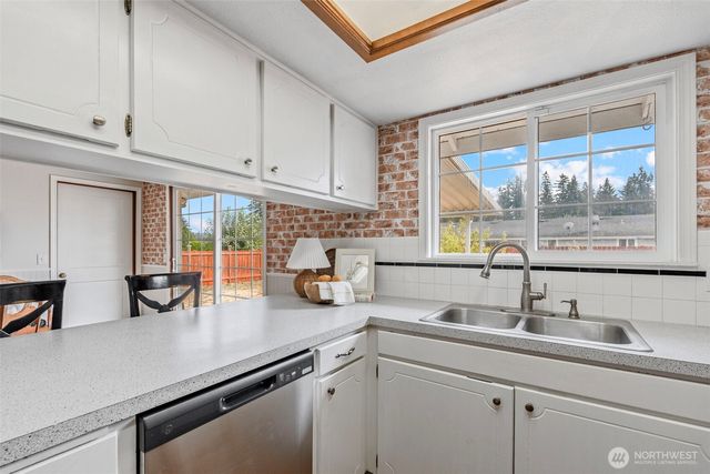 108 Sunnyside Drive, Centralia, WA 98531