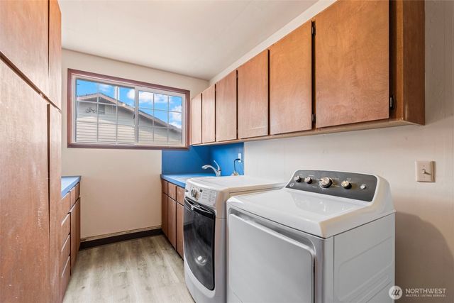 108 Sunnyside Drive, Centralia, WA 98531