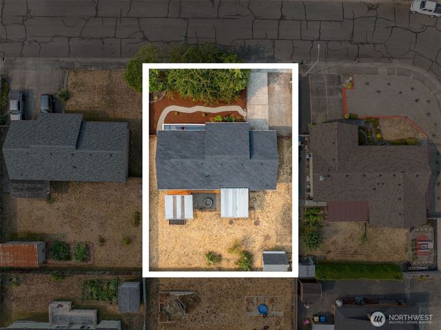 108 Sunnyside Drive, Centralia, WA 98531