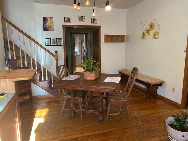 15 Hiram St, Acushnet, MA 02743