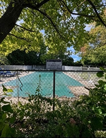 15 Hiram St, Acushnet, MA 02743
