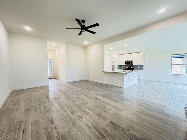 6400 NW Zella Street, Bentonville, AR 72713