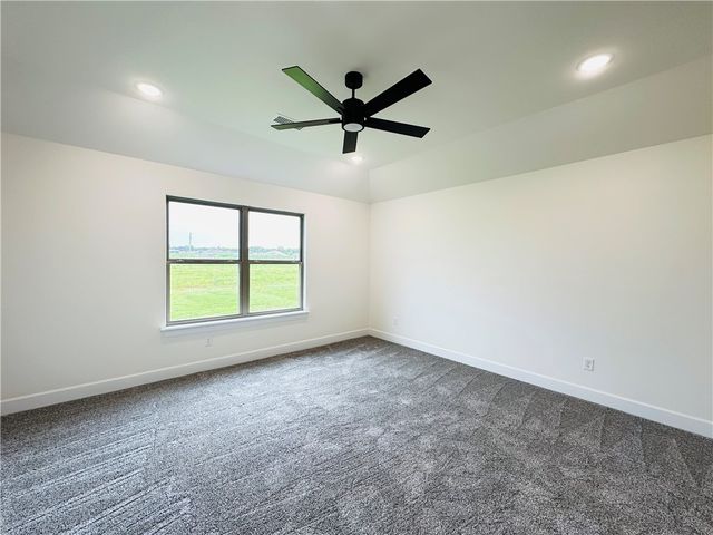 6400 NW Zella Street, Bentonville, AR 72713