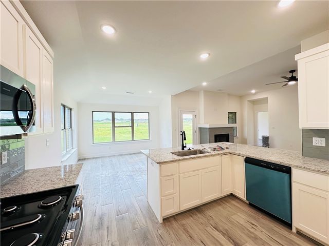 6400 NW Zella Street, Bentonville, AR 72713