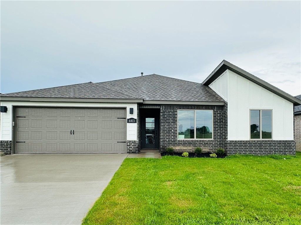 6400 NW Zella Street, Bentonville, AR 72713