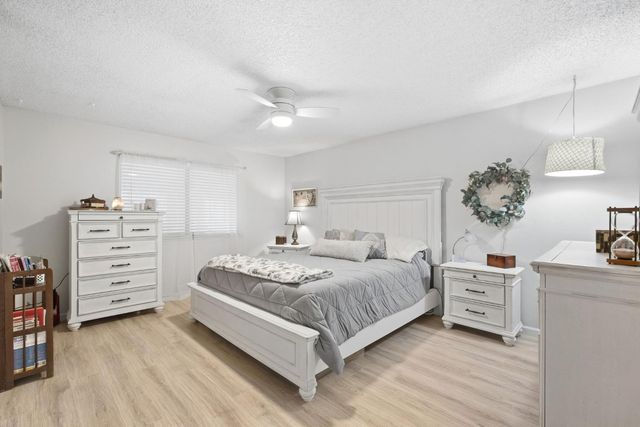 3684 Phillip Avenue, Clovis, CA 93612