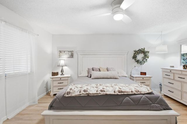 3684 Phillip Avenue, Clovis, CA 93612
