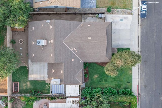 3684 Phillip Avenue, Clovis, CA 93612