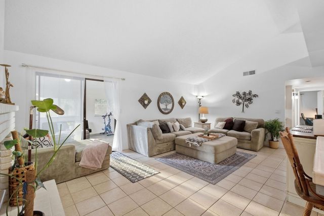 3684 Phillip Avenue, Clovis, CA 93612